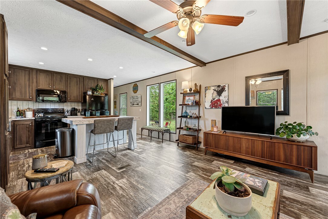 Property Photo: 2948 Madison 8350 AR 72740
