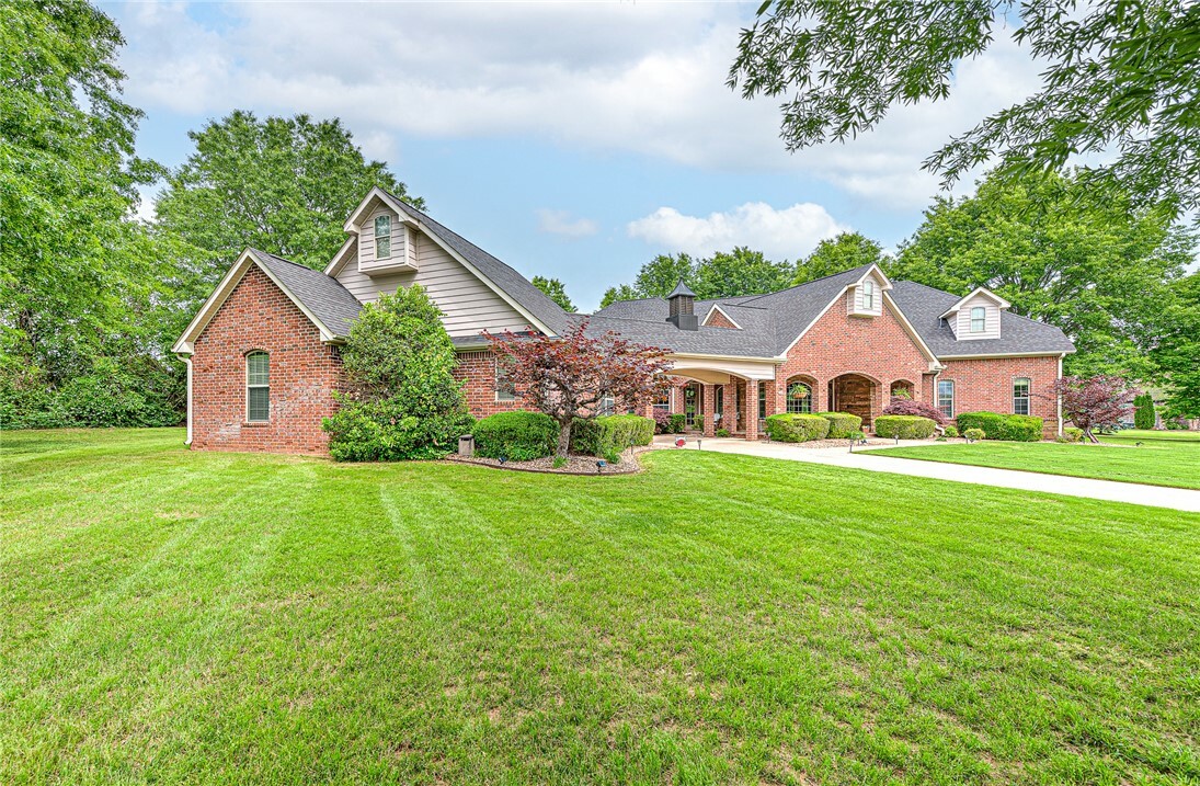 1614 Lafite Lane  Fayetteville AR 72703 photo