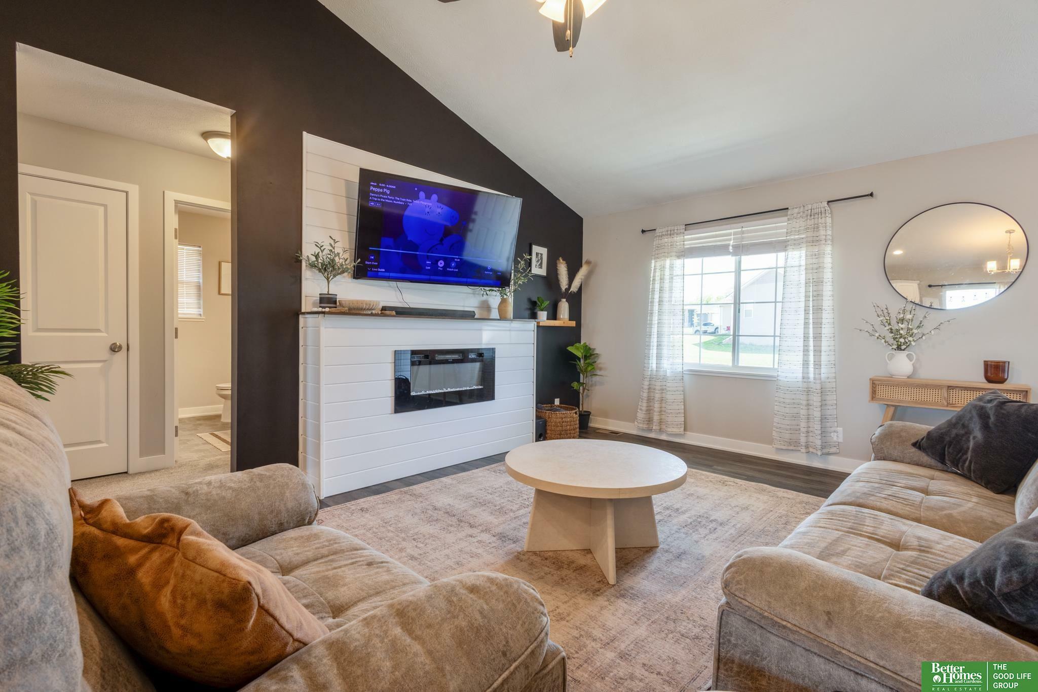 Property Photo: 4210 W Hancock Court NE 68528