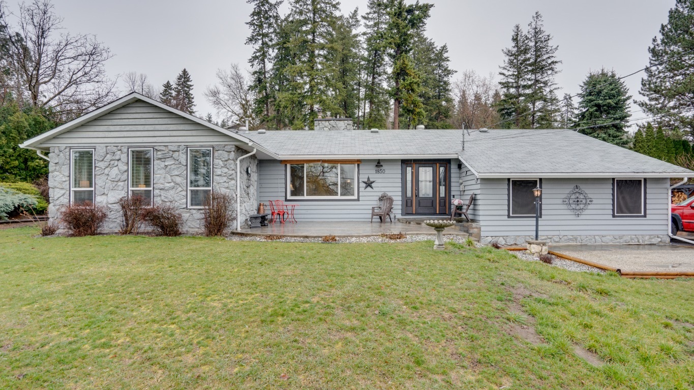 1850 Lakeshore Road  Salmon Arm BC V1E 3X7 photo