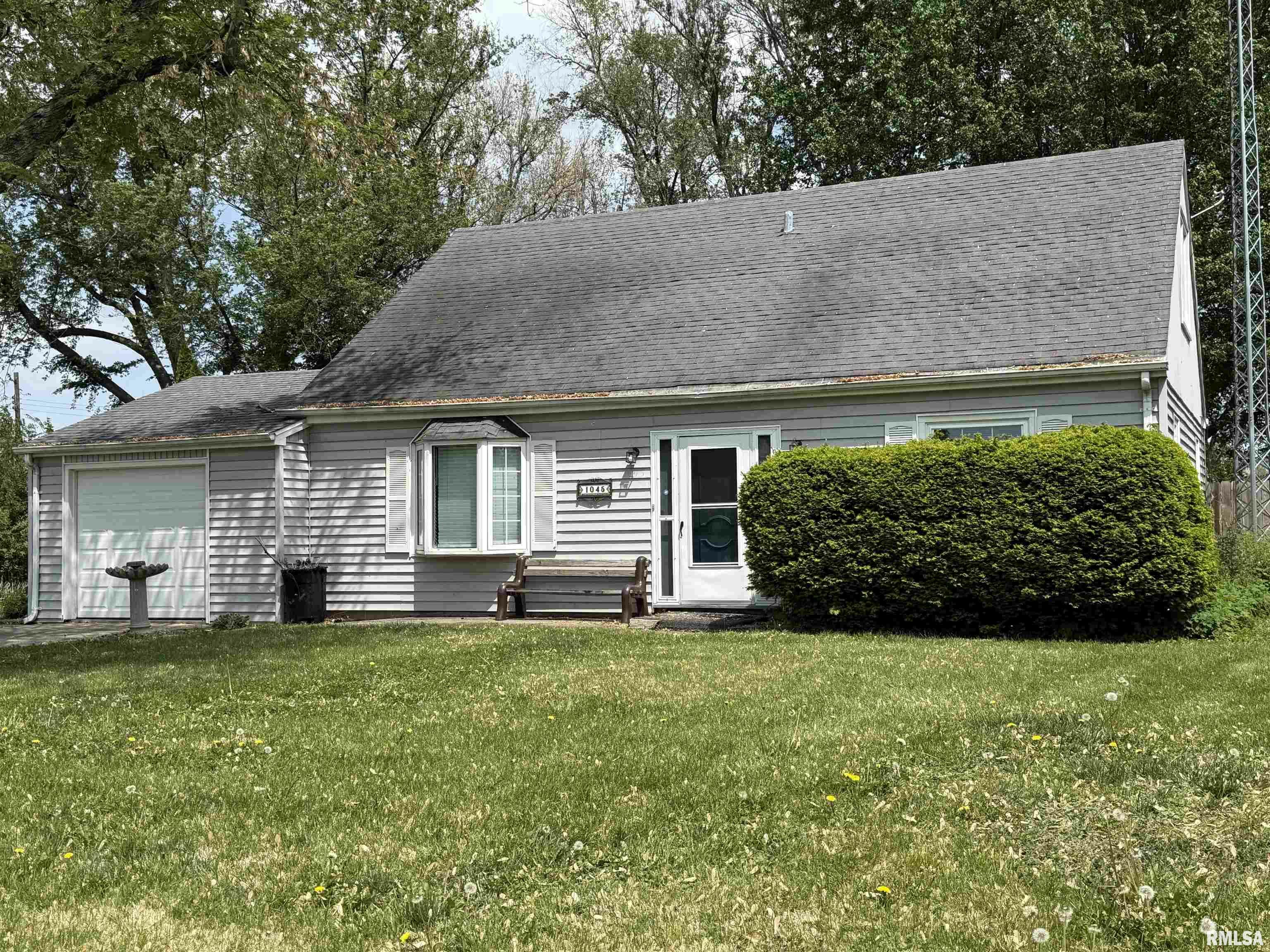 1045 S Main Street  Canton IL 61520 photo