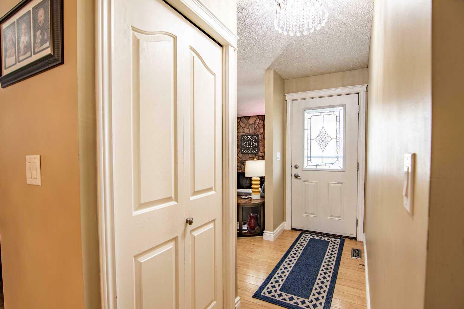 Photo de la propriété: 56 Cole Street AB T4P 2E7