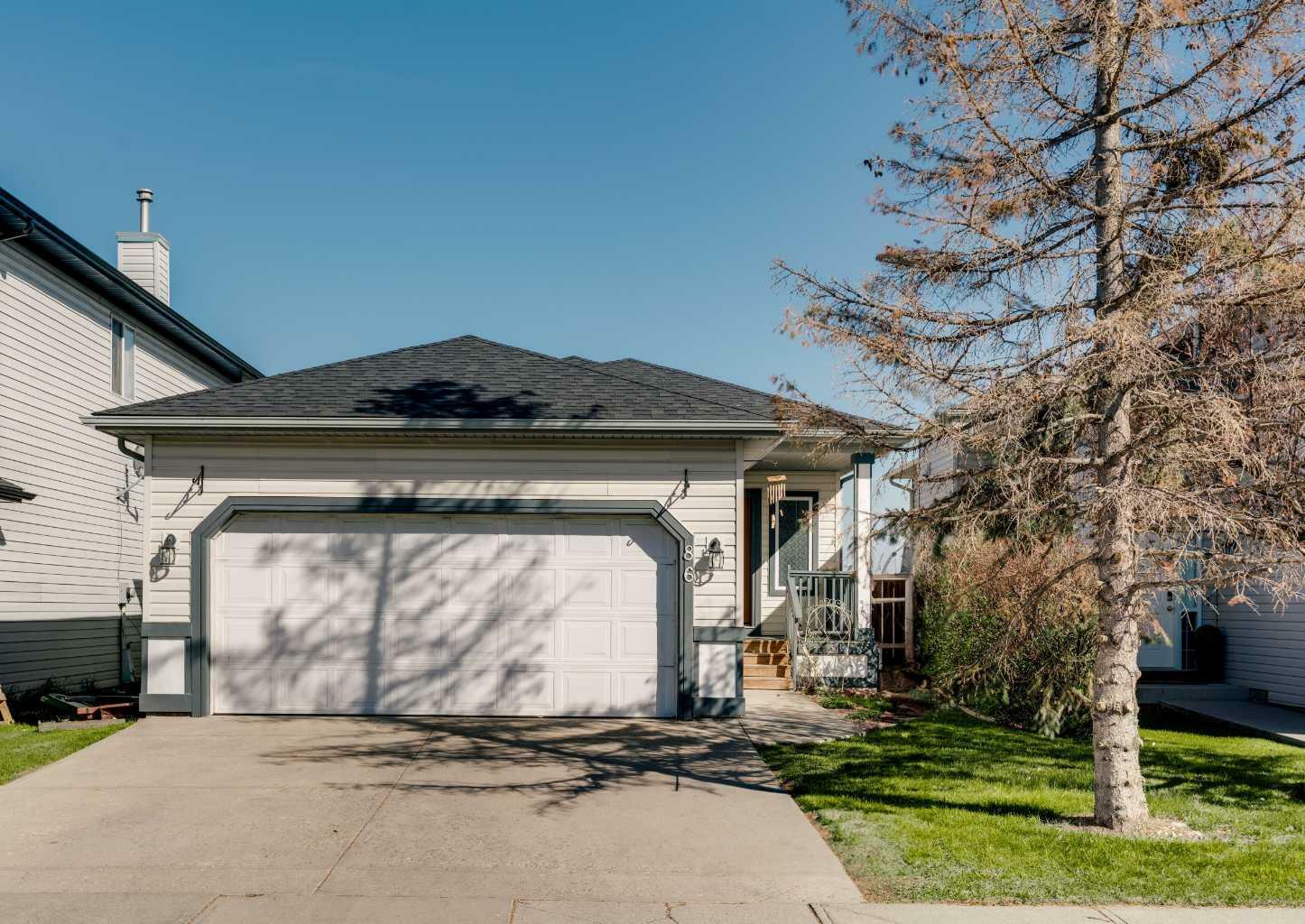 Property Photo: 86 Harvest Creek Close NE AB T3K 4P7