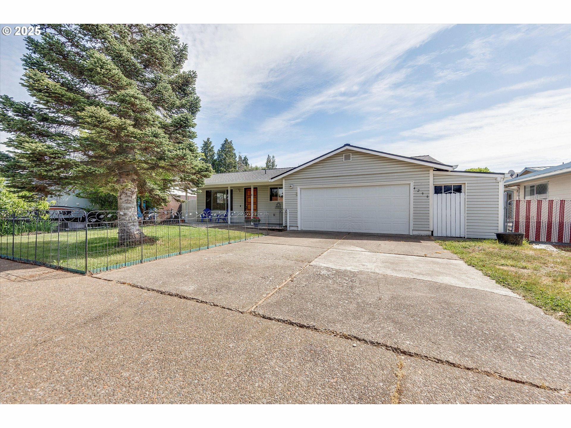 Property Photo: 4296 Birch N Ave OR 97303
