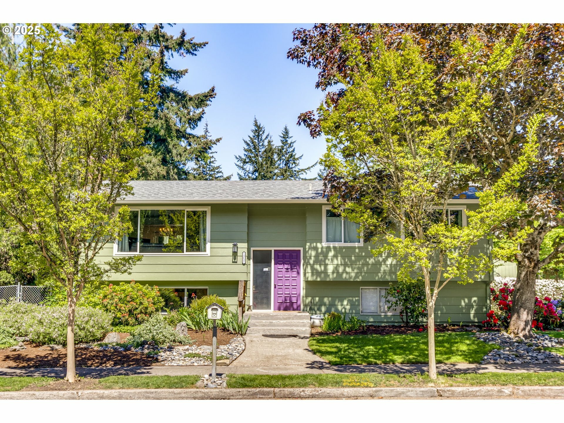 14637 SE Center St  Portland OR 97236 photo