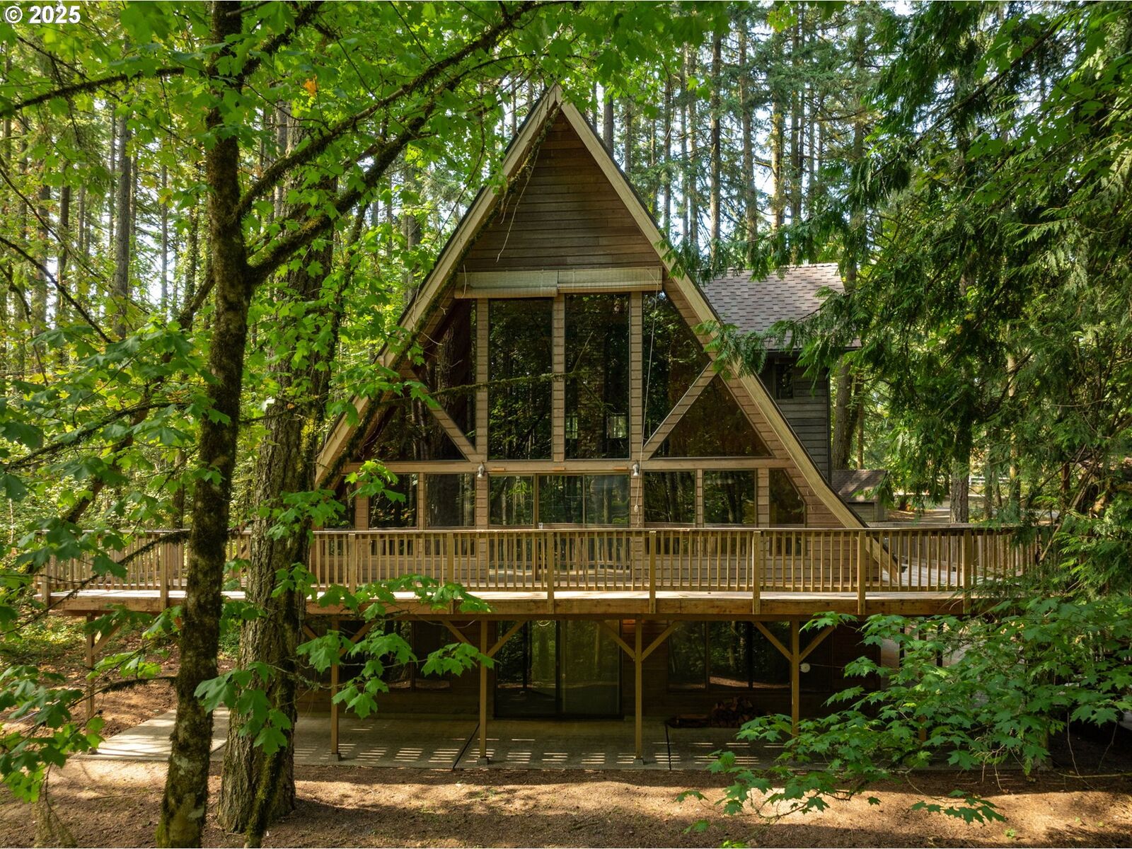 Property Photo: 18020 SW Neugebauer Rd OR 97123