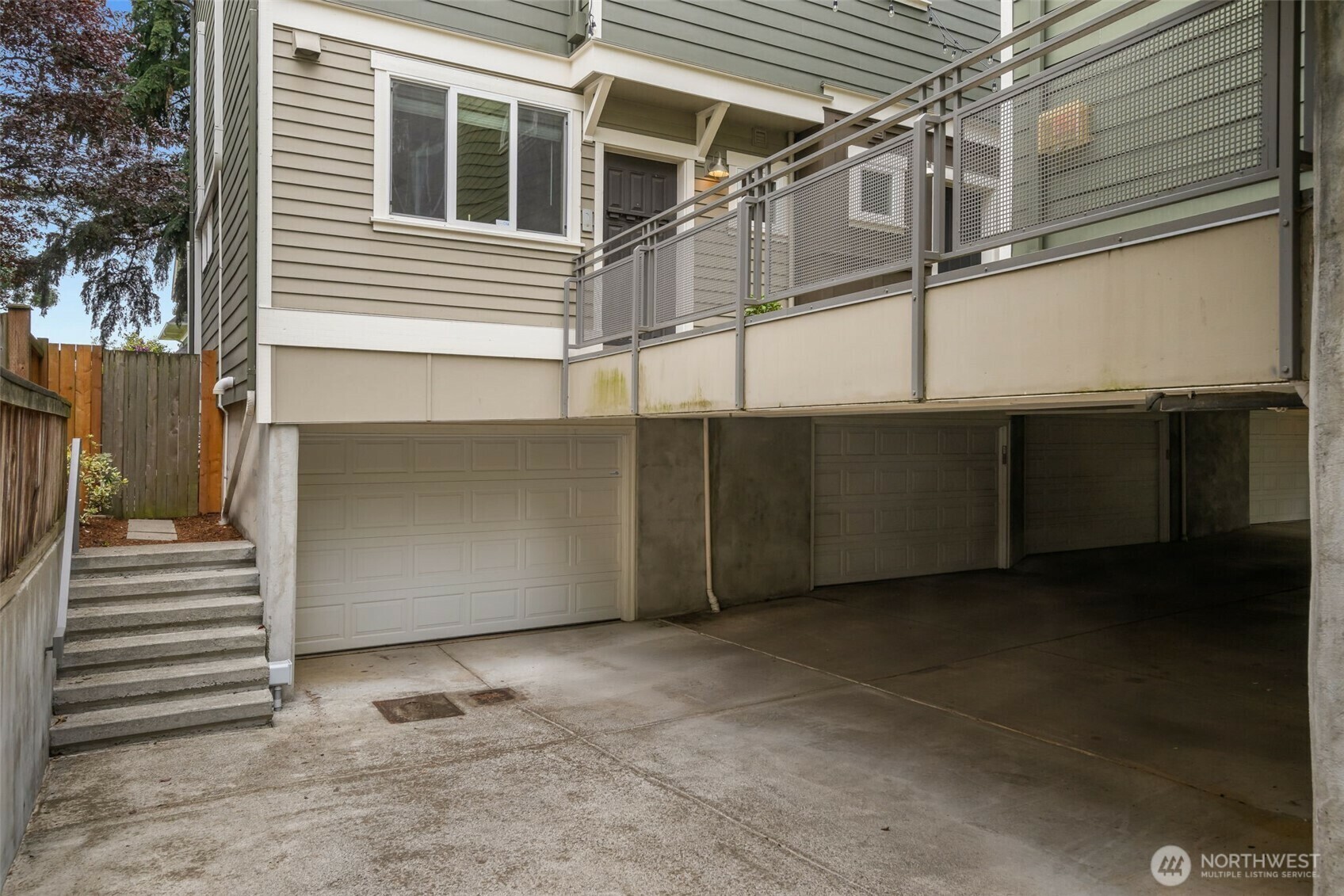 Property Photo: 1011 N 50th Street D WA 98103