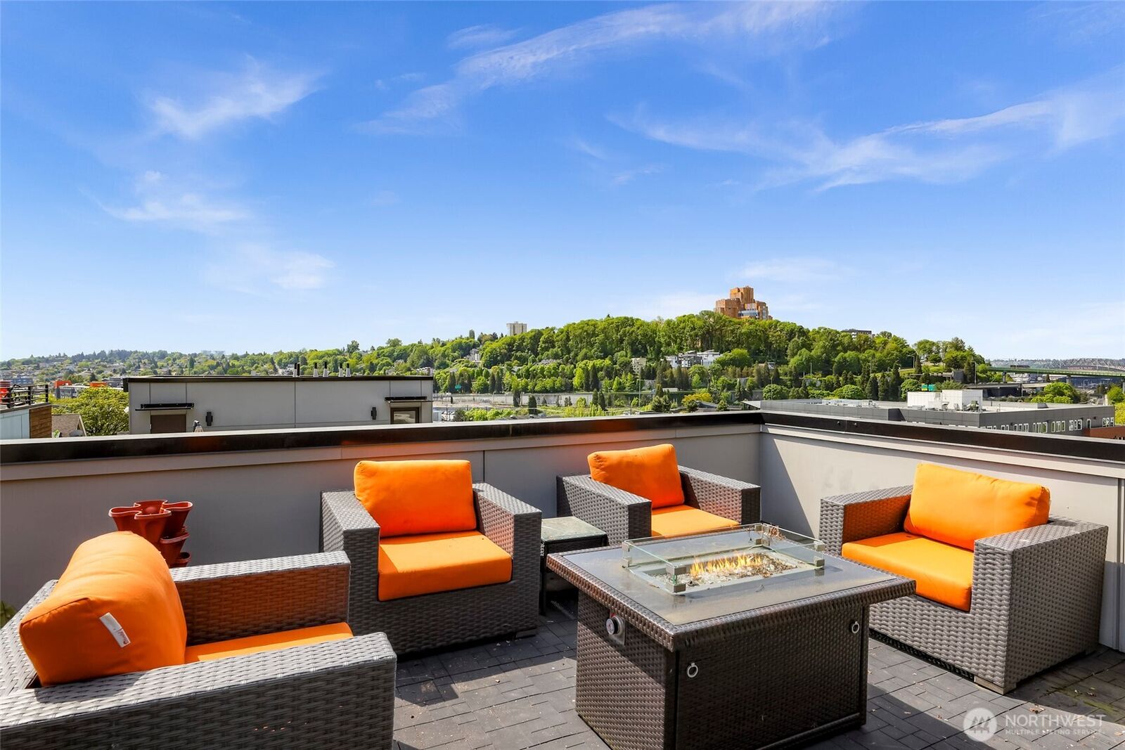 Property Photo:  1628 S Lane Street  WA 98144 