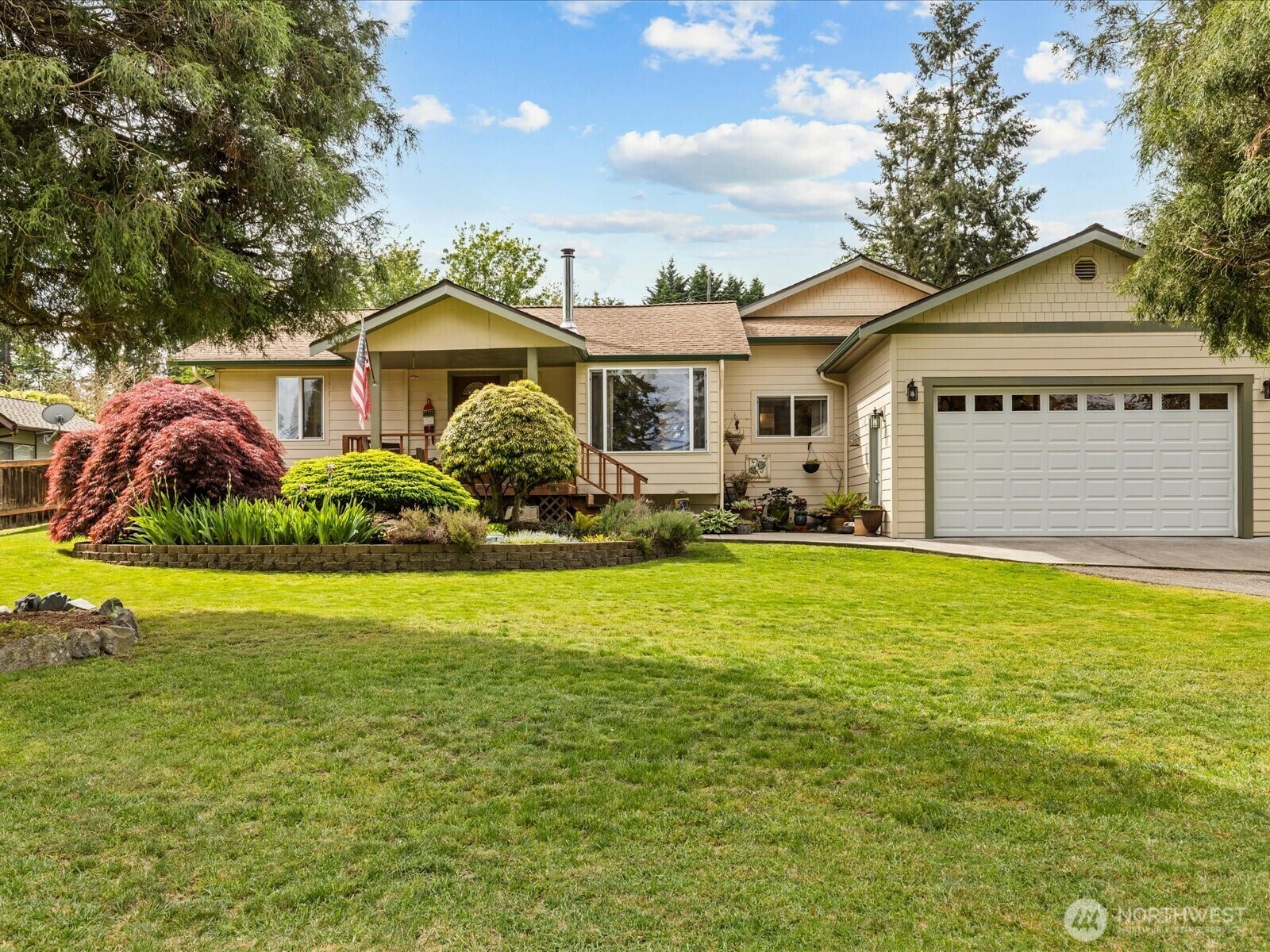Property Photo: 6413 NE 196th Street WA 98028
