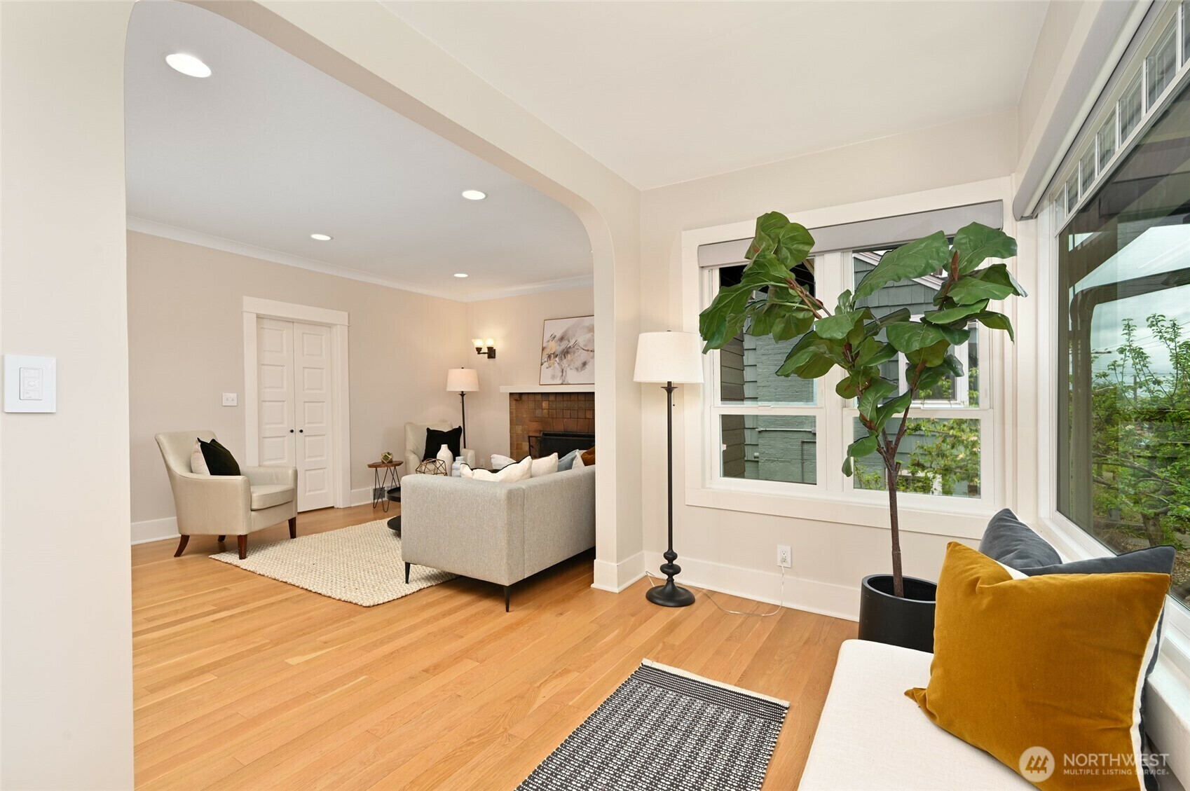 Property Photo: 3029 23rd Avenue W WA 98199