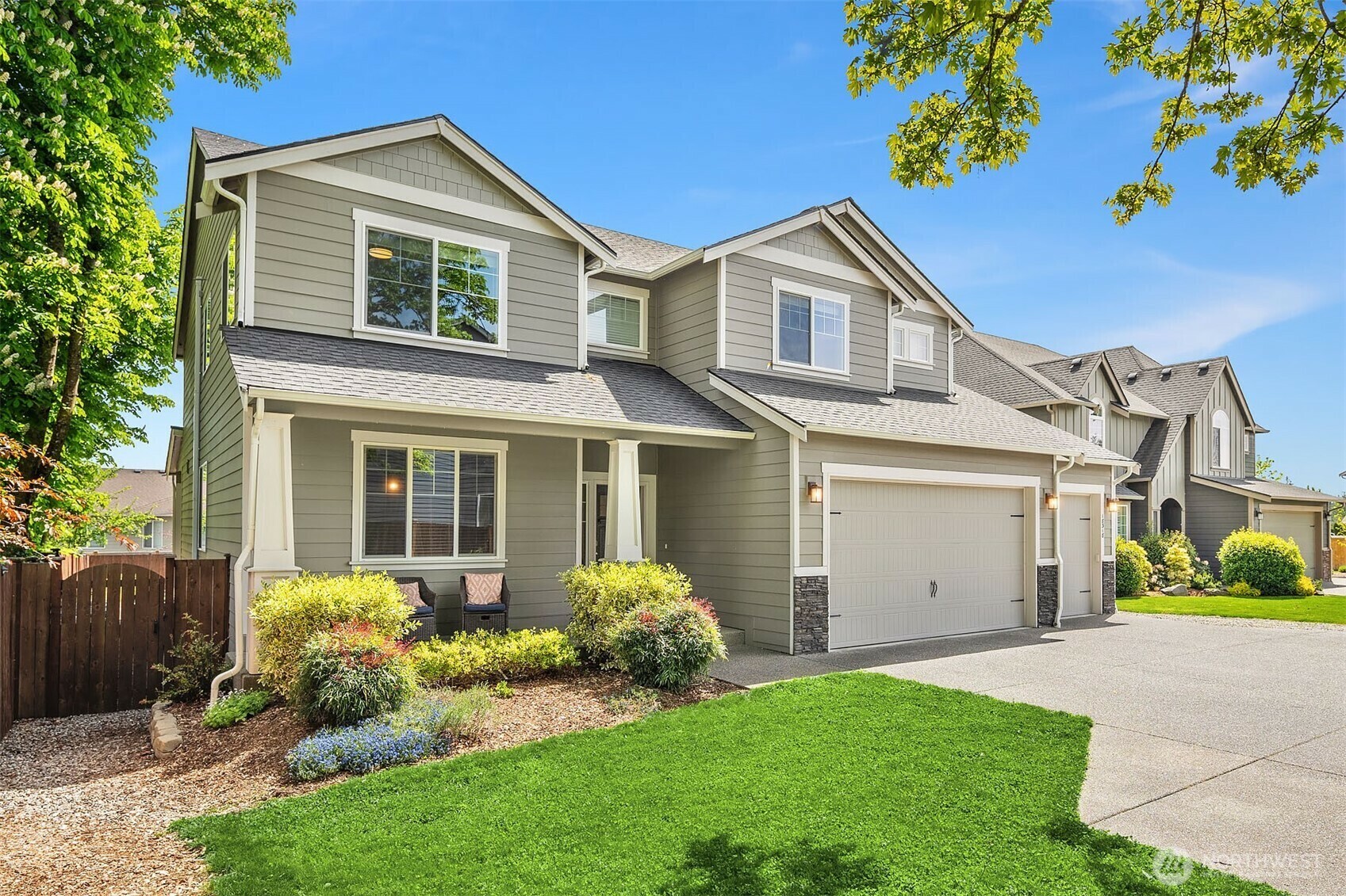 Property Photo: 18318 SE 244th Street WA 98042