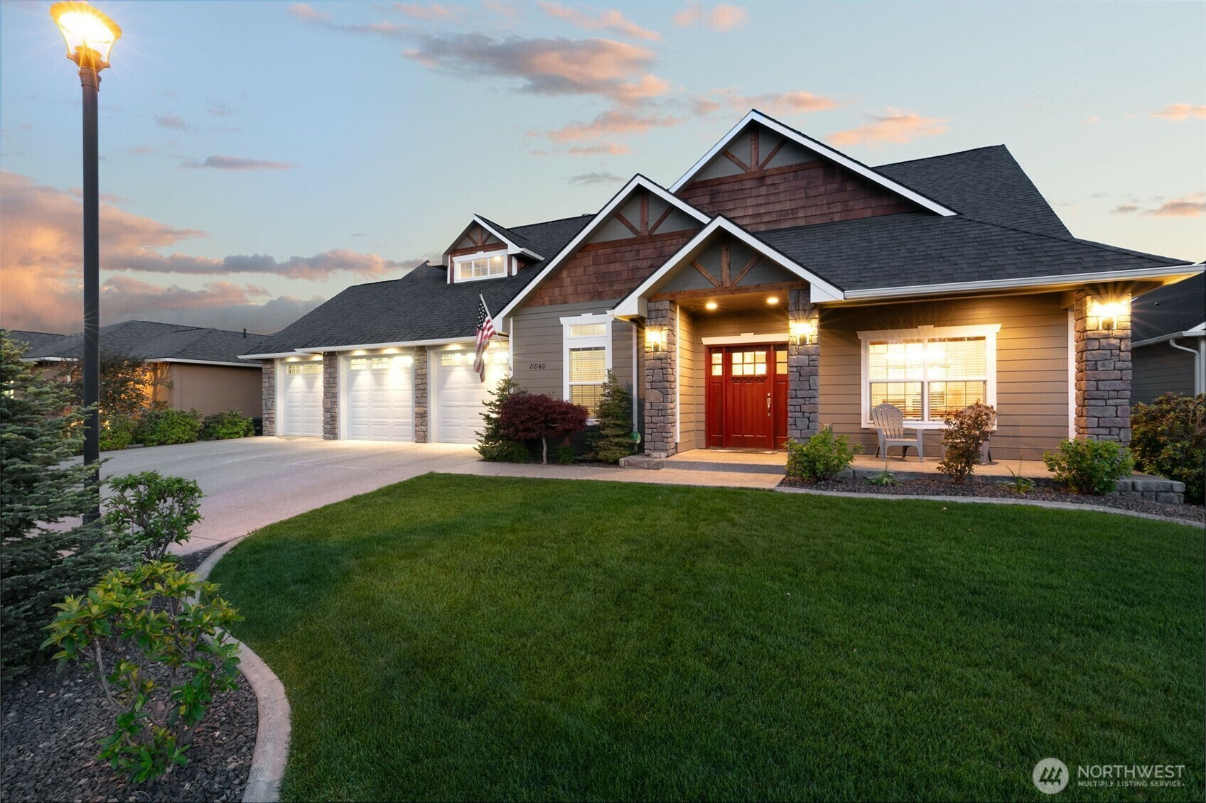Property Photo: 8840 Braeburn Loop WA 98903