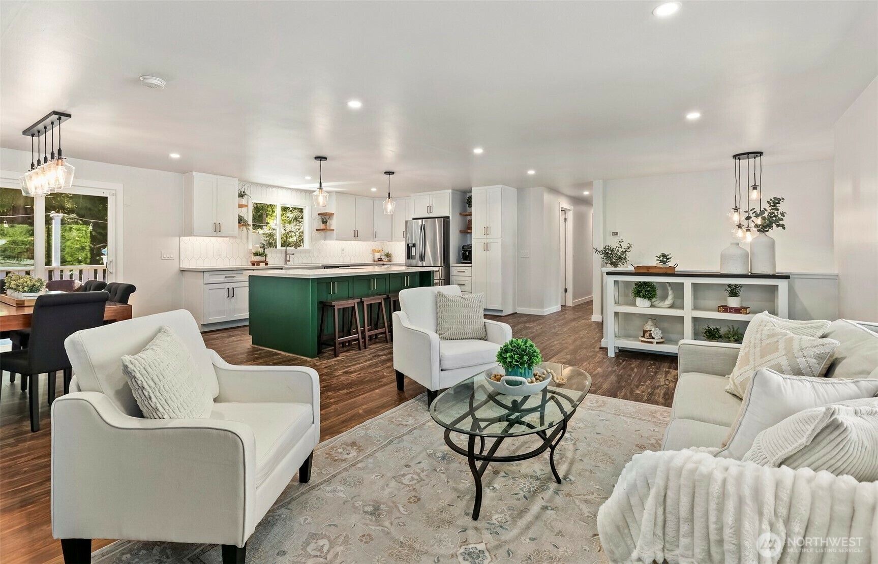 Property Photo: 1005 Mountain Park Boulevard SW WA 98027