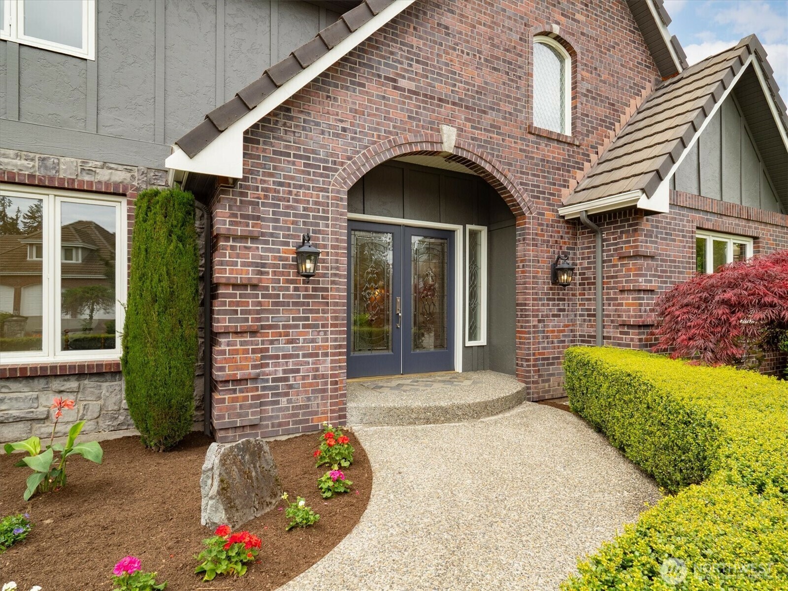 Property Photo: 5825 124th Court NE WA 98033