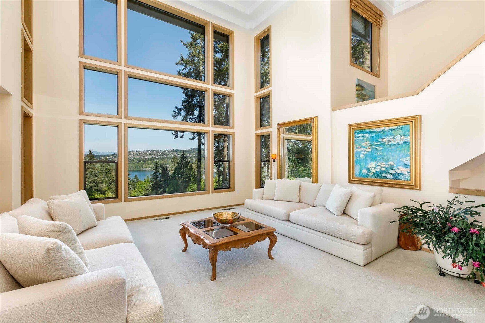 Property Photo: 4741 Fernridge Lane WA 98040