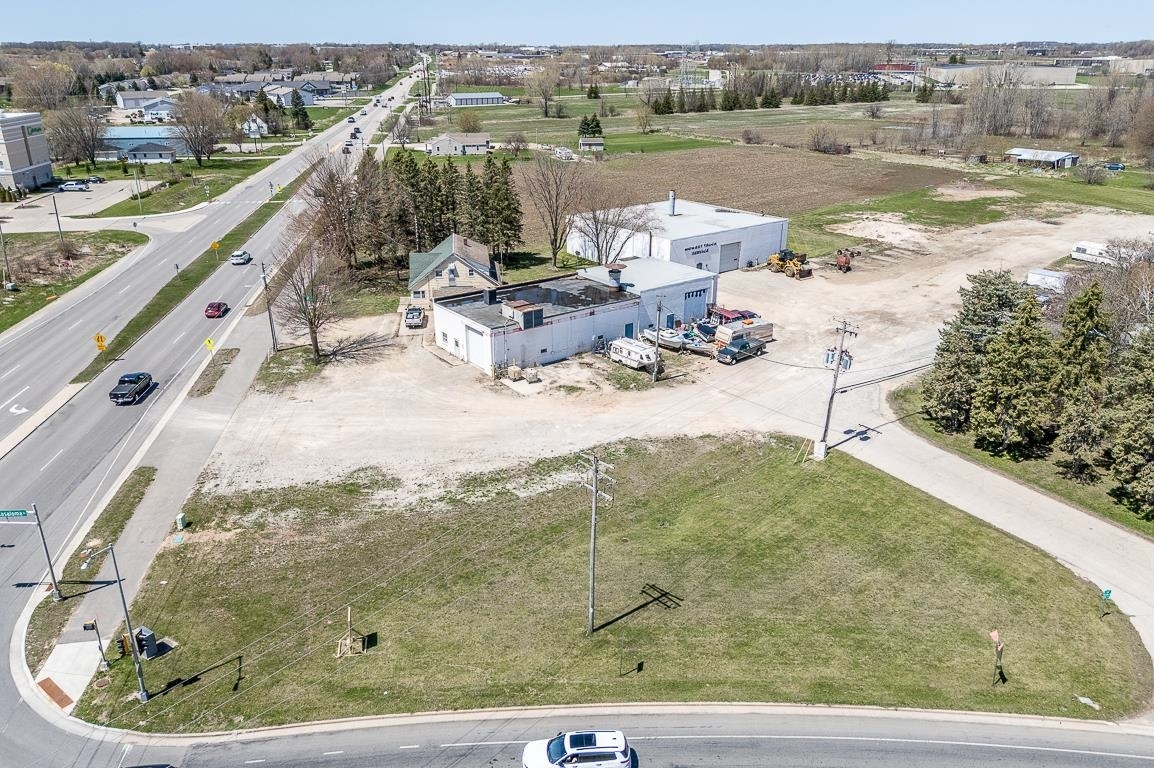 Property Photo: N Casaloma Drive 4 WI 54913-0000