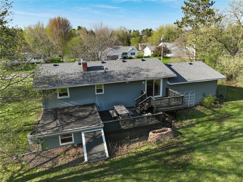 Property Photo: 5323 E Hamilton Avenue WI 54701
