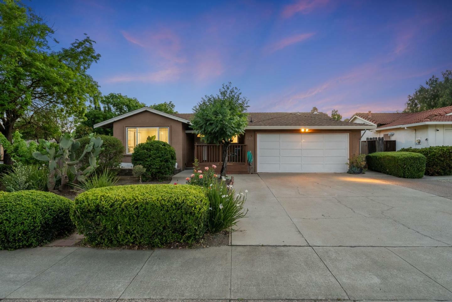 Property Photo:  958 Coyote Road  CA 95111 