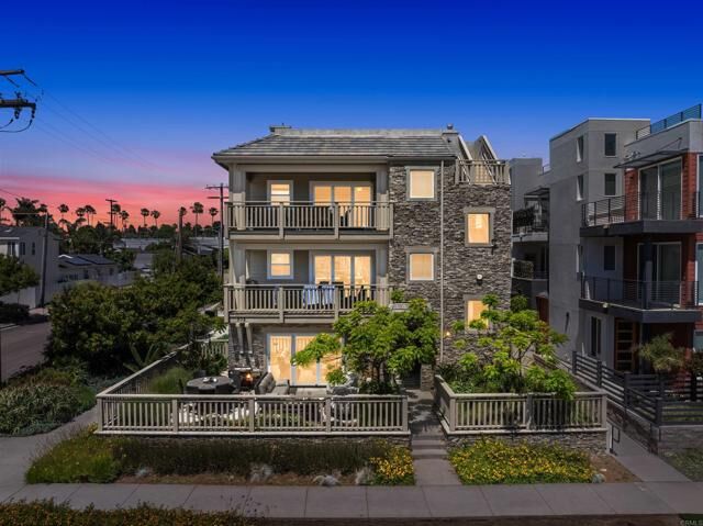 Property Photo: 502 S Cleveland Street 3 CA 92054