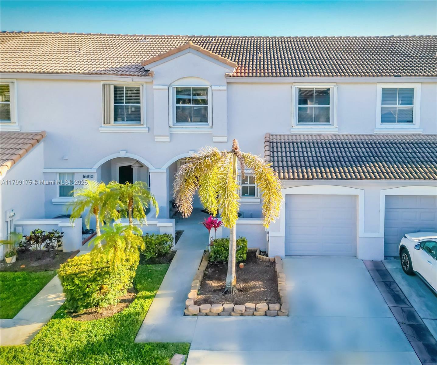 Property Photo:  16818 SW 1 Manor  FL 33027 