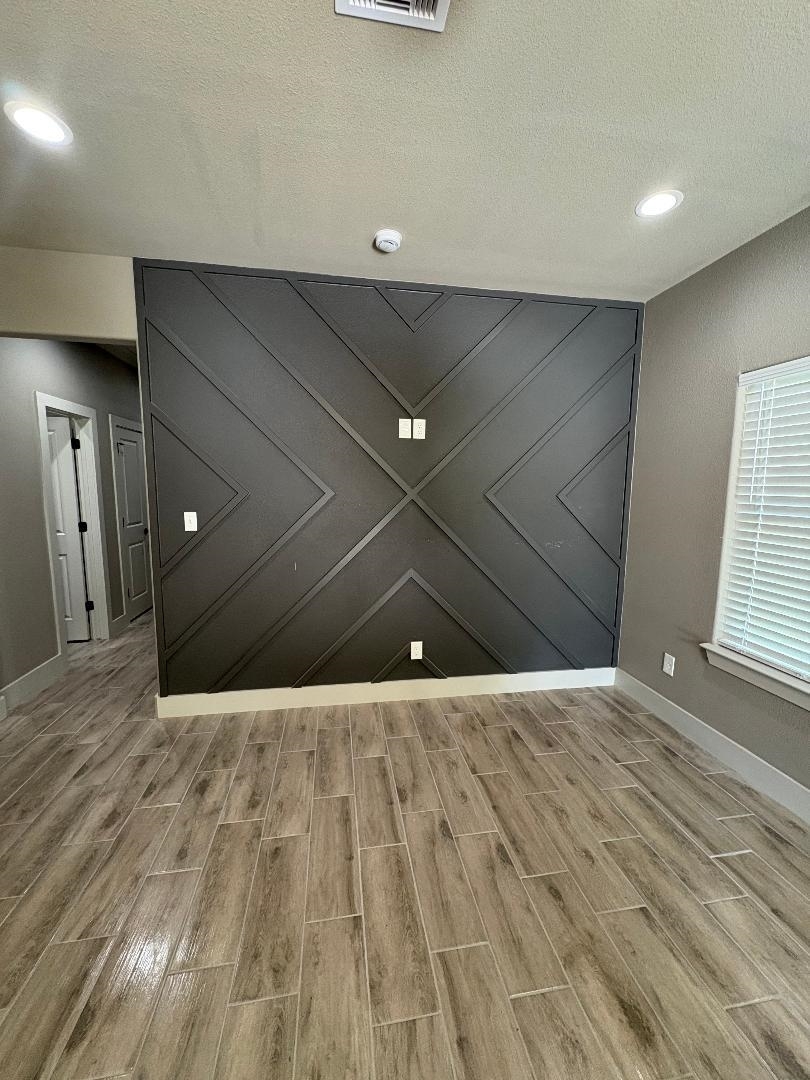Property Photo: 221 &Amp 223 N Parkway Dr. TX 77705