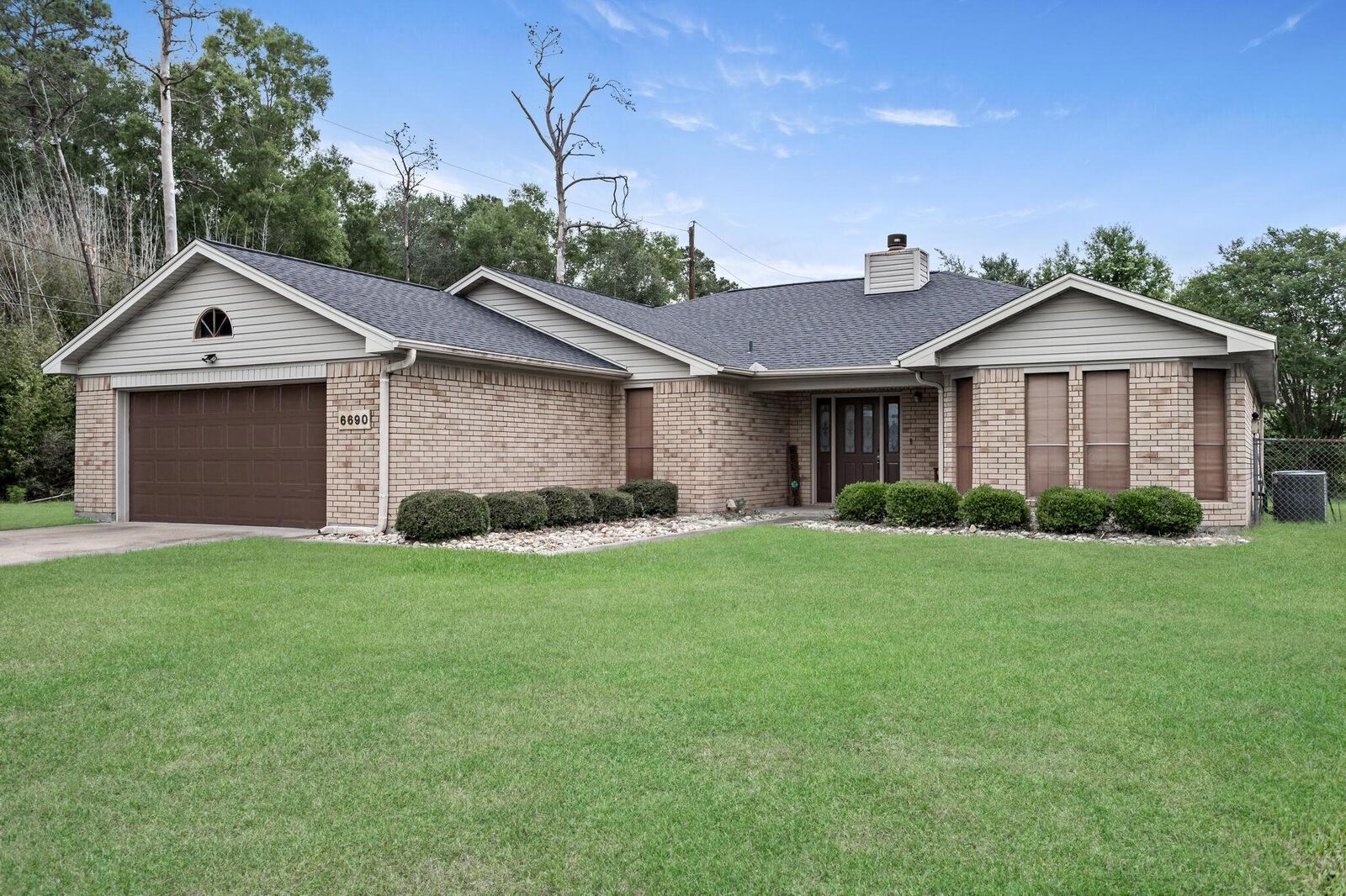 Property Photo: 6690 Hackberry Dr TX 77708