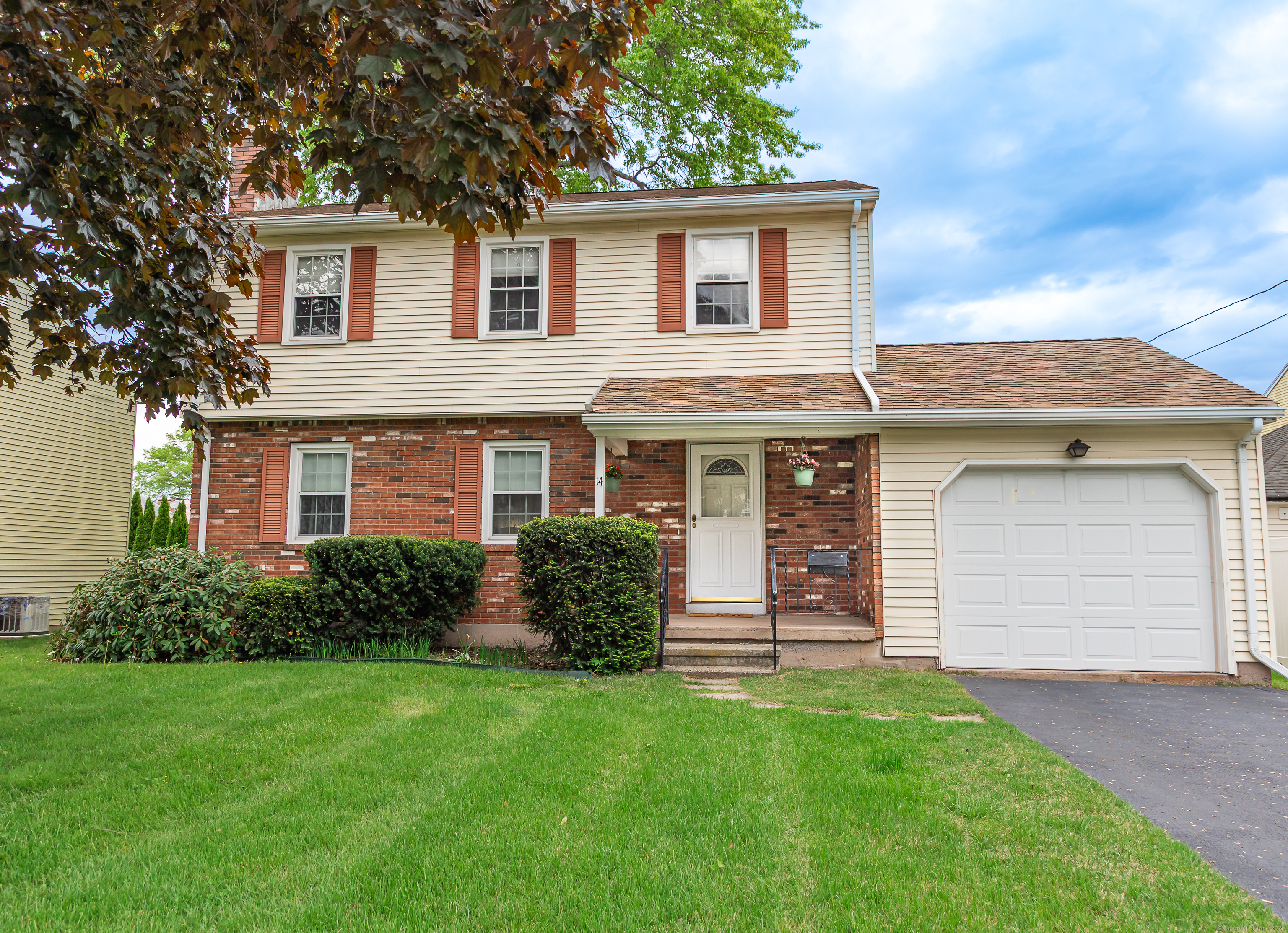Property Photo: 14 Goodrich Drive CT 06109