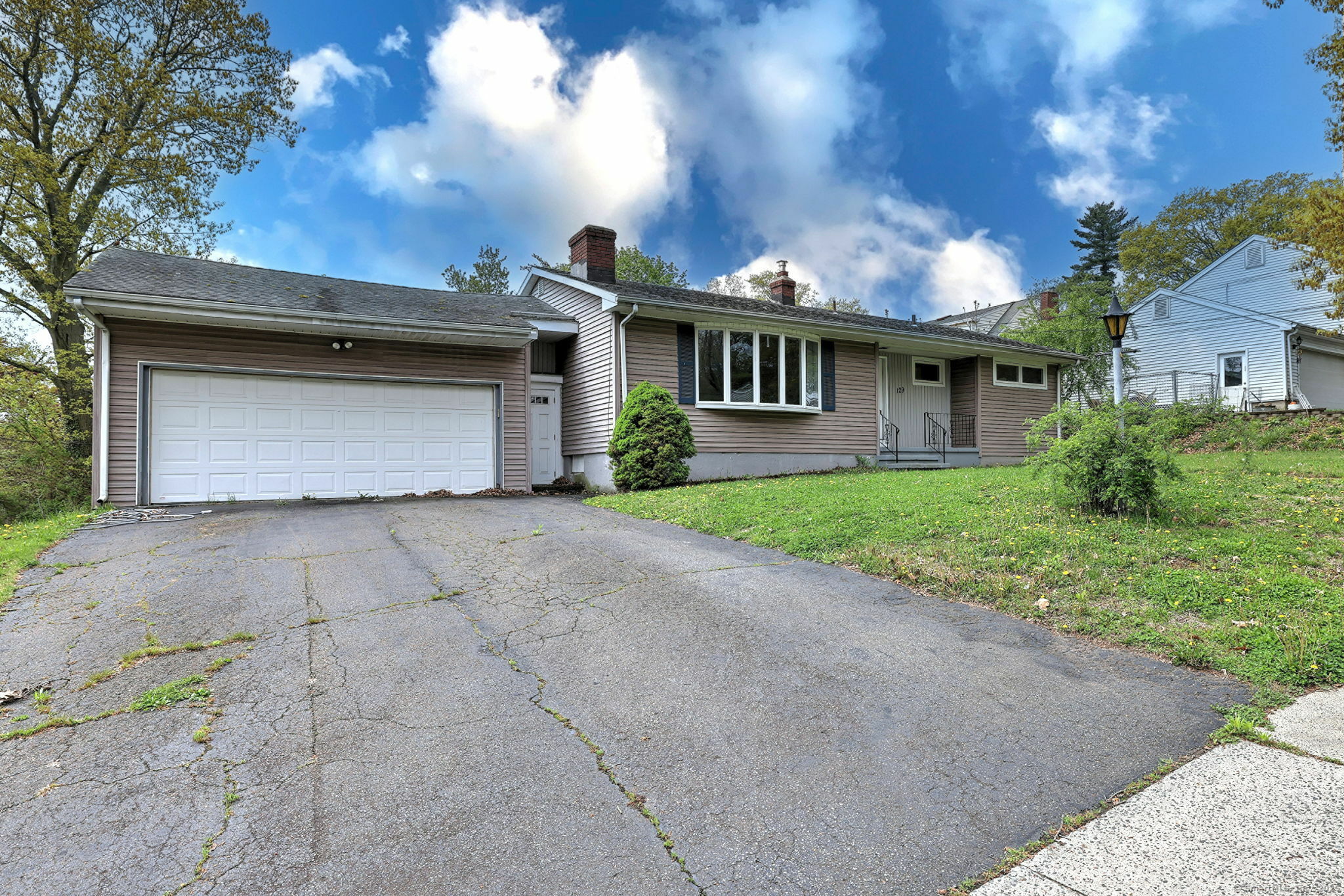 129 Hall Street  New Haven CT 06512 photo
