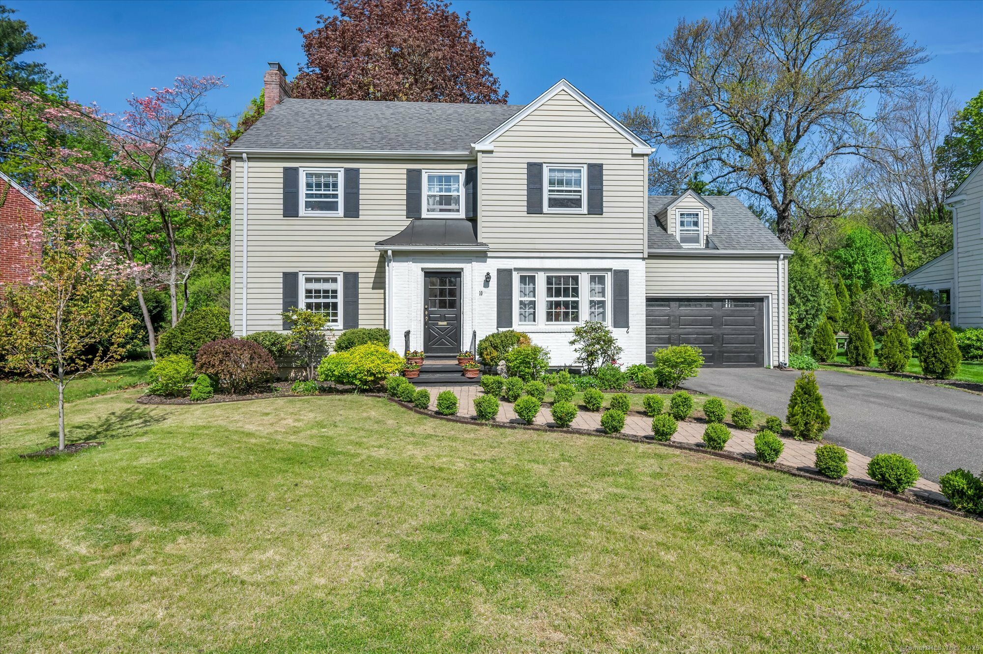 10 Meadowbrook Road  Hamden CT 06517 photo