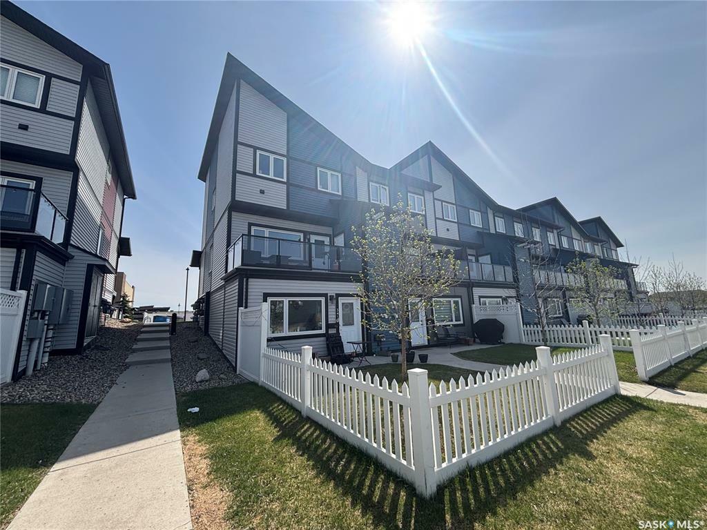 Property Photo: 620 Cornish Road 341 SK S7T 0Y3