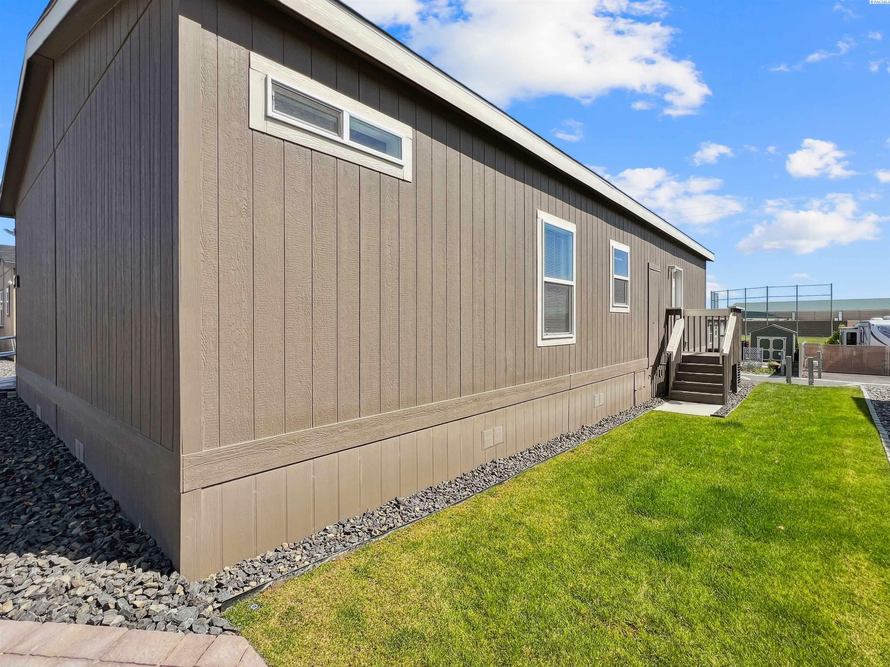Property Photo: 3517 N Road 84 #113C WA 99301
