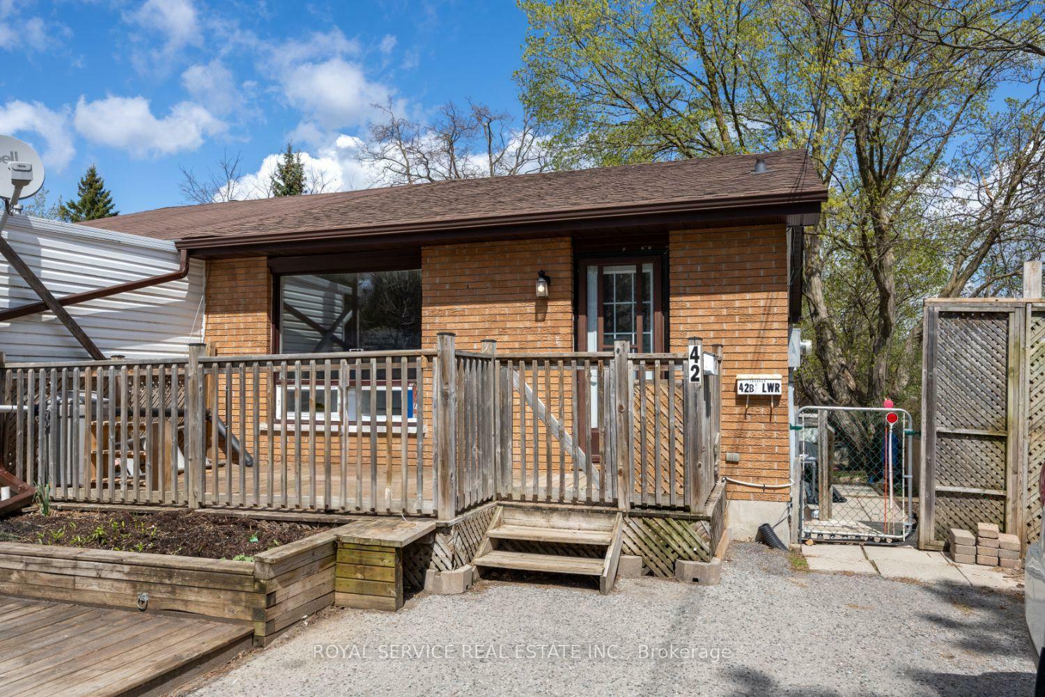 42 Alexander Avenue  Peterborough West ON K9J 6B4 photo