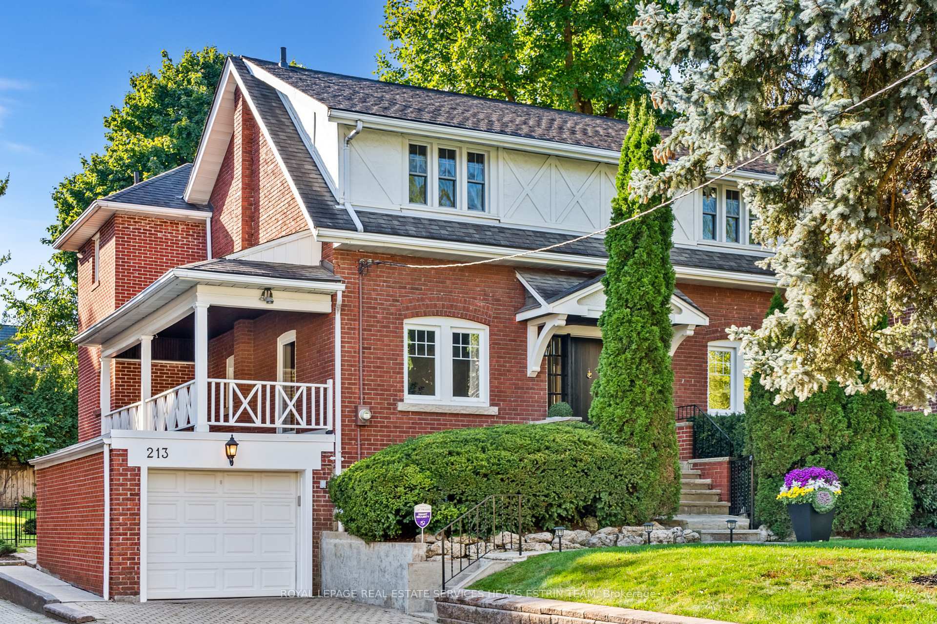 213 St Leonards Avenue  Toronto ON M4N 1K8 photo