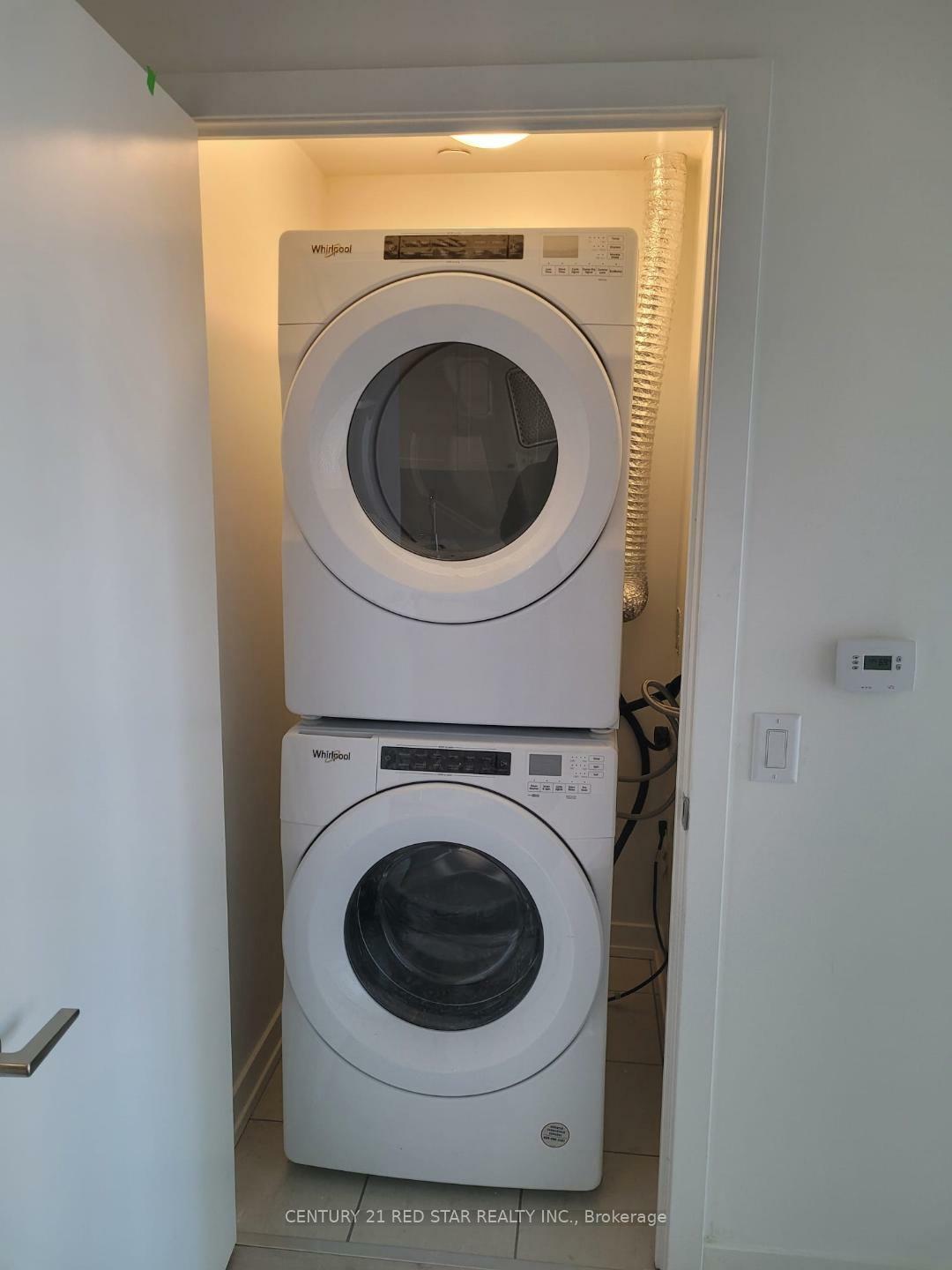 Photo de la propriété: 55 Duke Street W 336 ON N2H 0C9