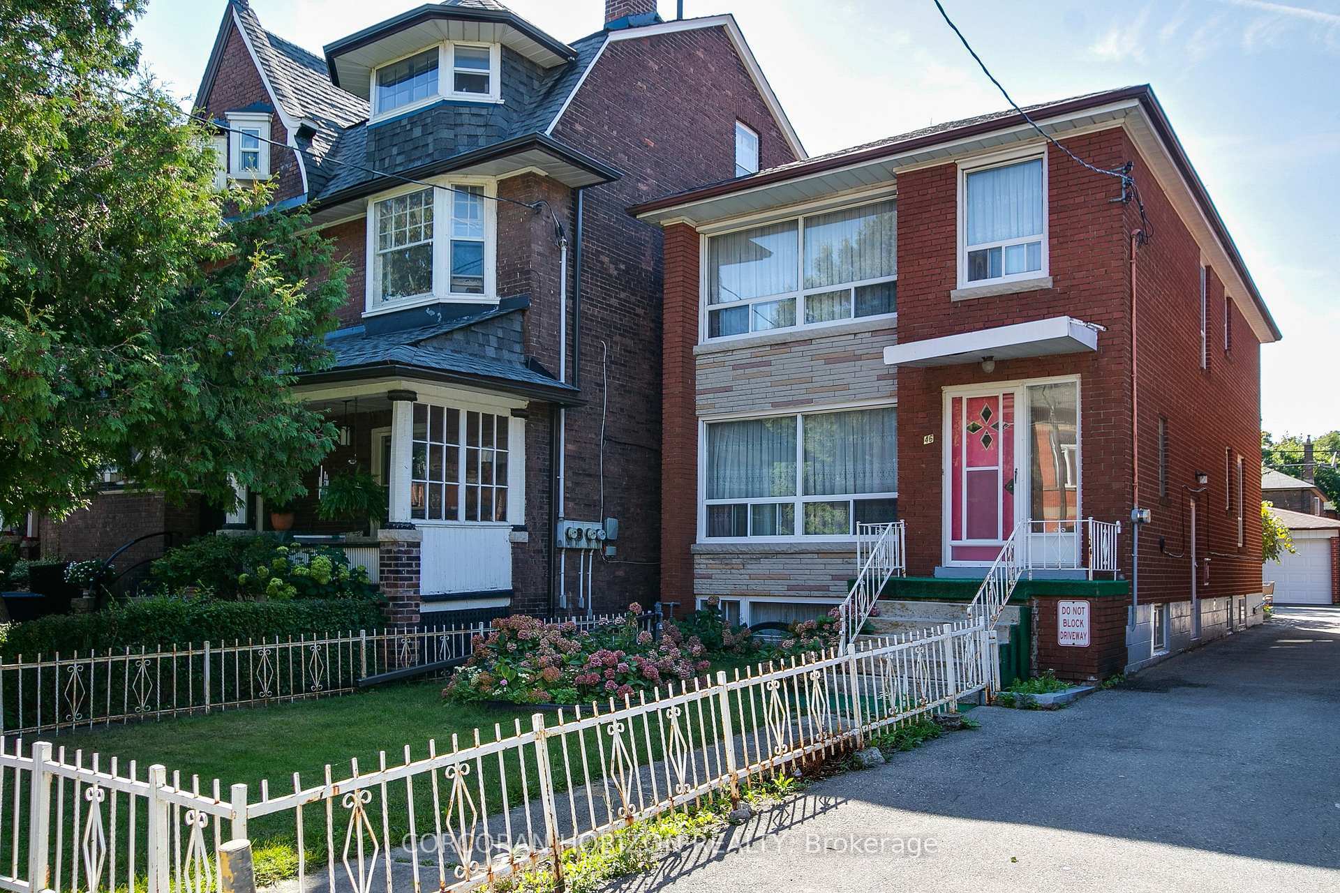 Photo de la propriété:  46 Macdonell Avenue  ON M6R 2A2 
