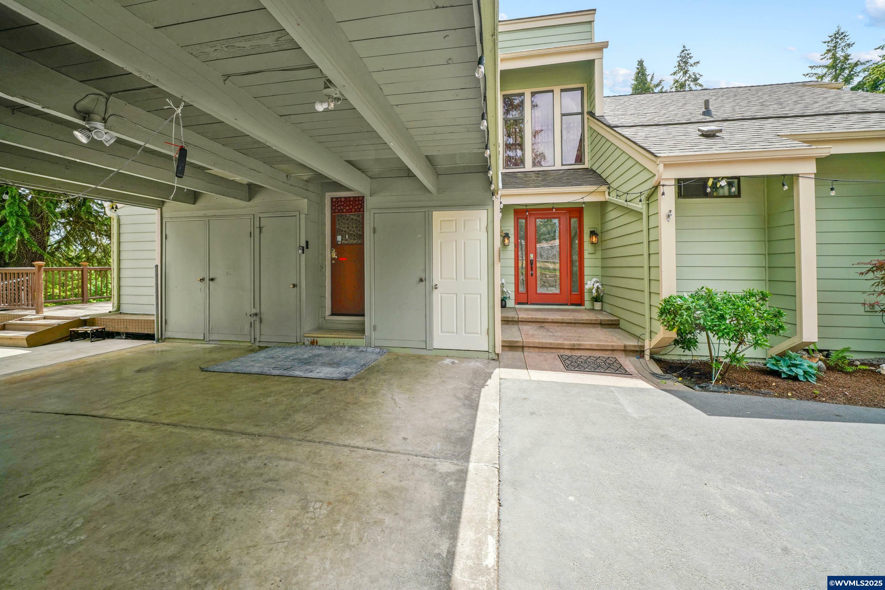Property Photo: 190 South Oak Grove Rd NW OR 97304