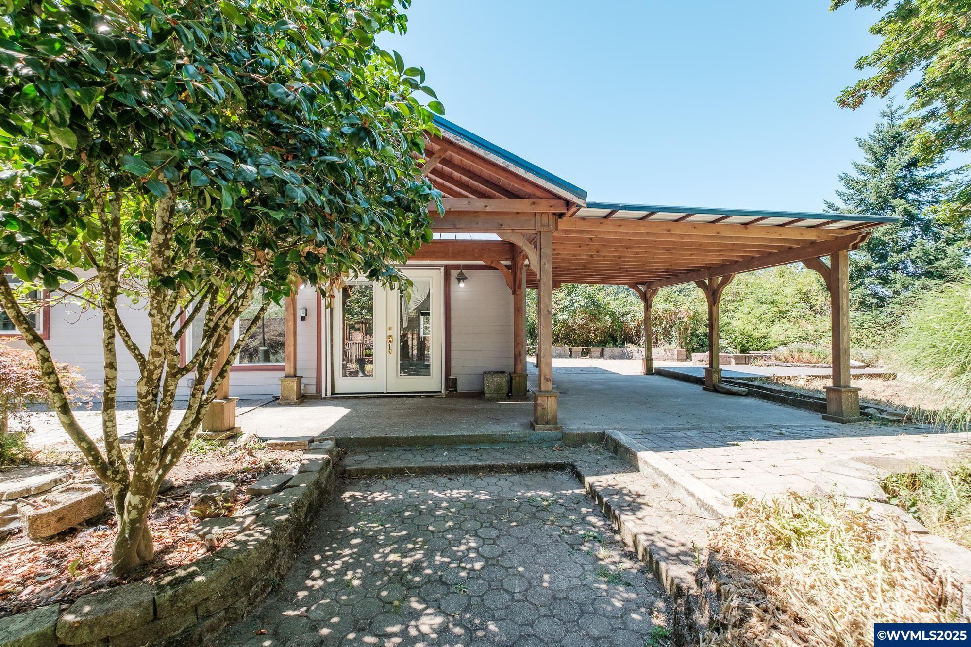 Property Photo:  29212 Lone Pine Rd  OR 97327 