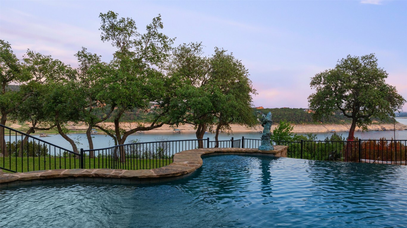 17743 Reed Parks Road W  Jonestown TX 78645 photo