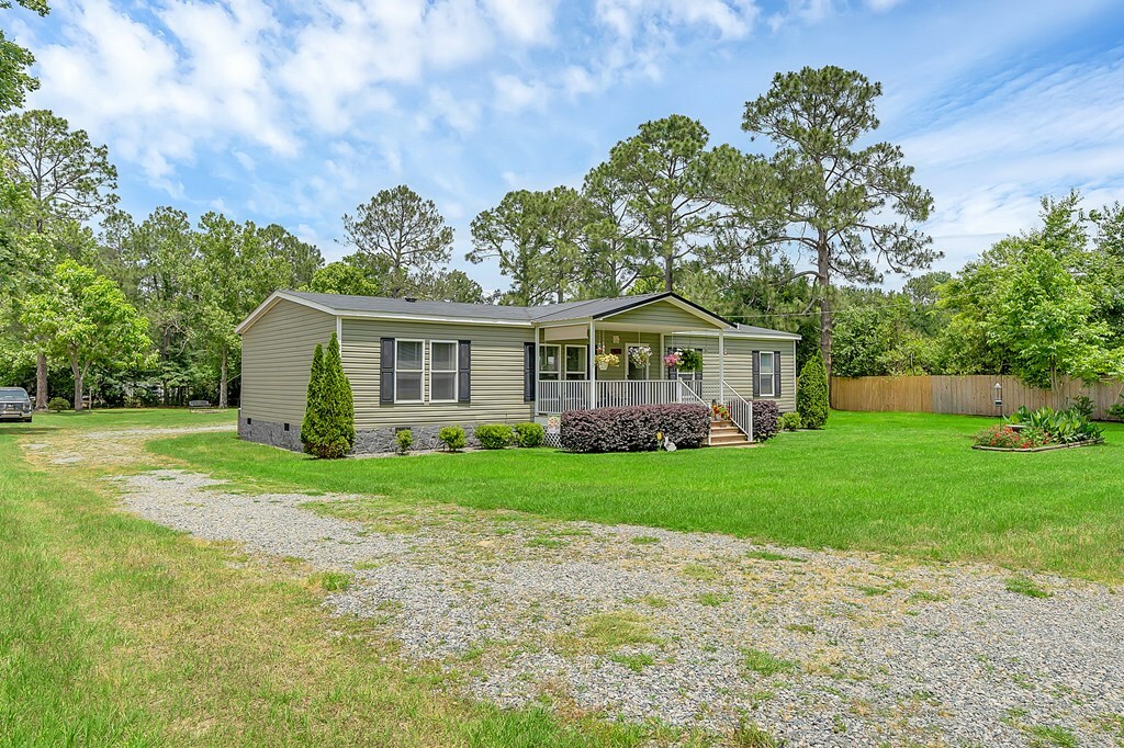 Property Photo: 109 Coston Rd GA 31763