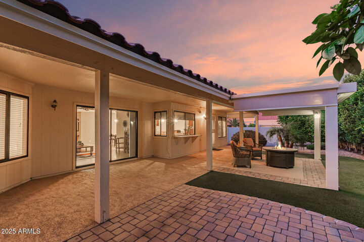 Property Photo: 9809 W Behrend Drive AZ 85382