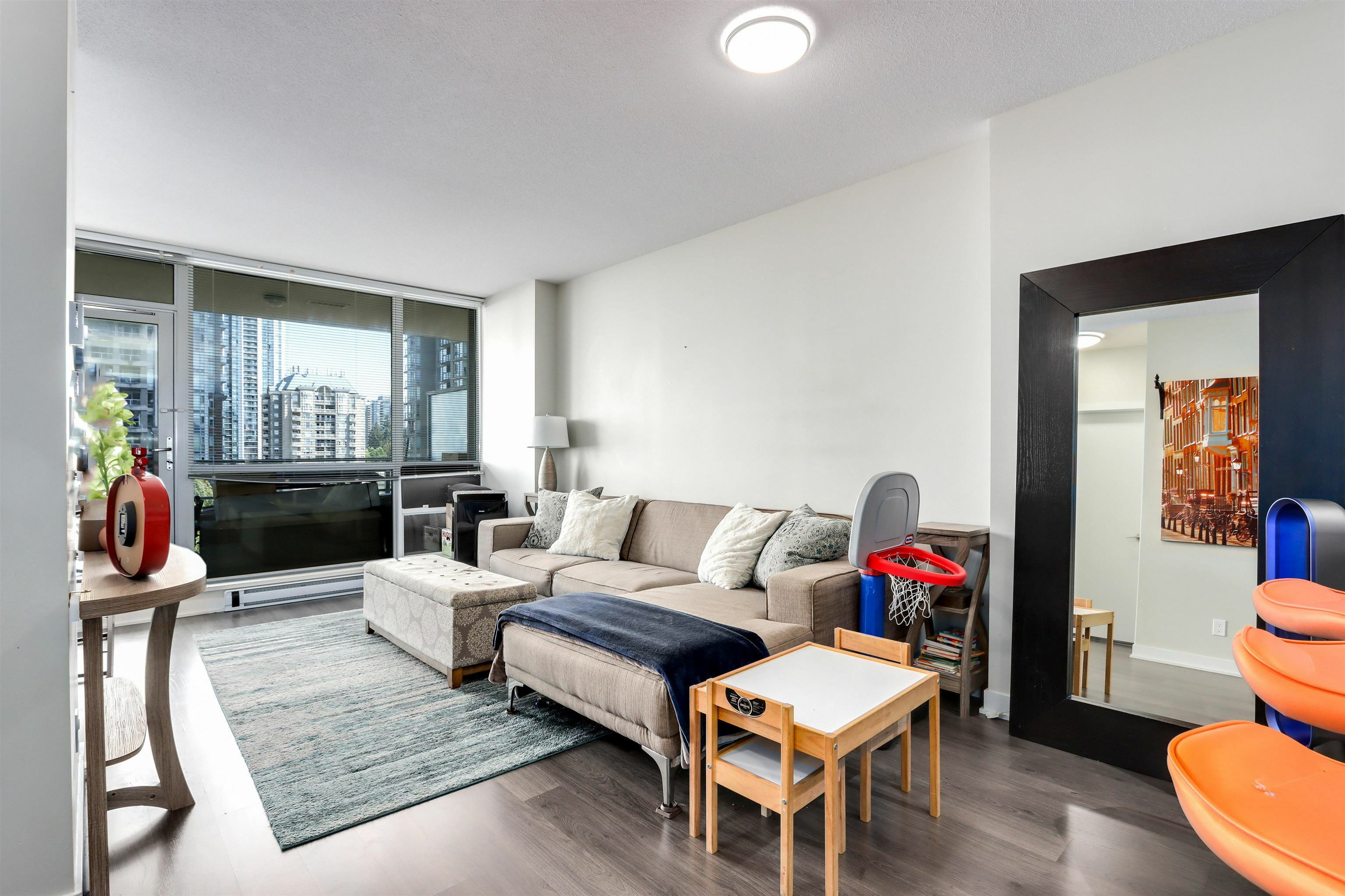 Property Photo: 2975 Atlantic Avenue 903 BC V3B 0C5