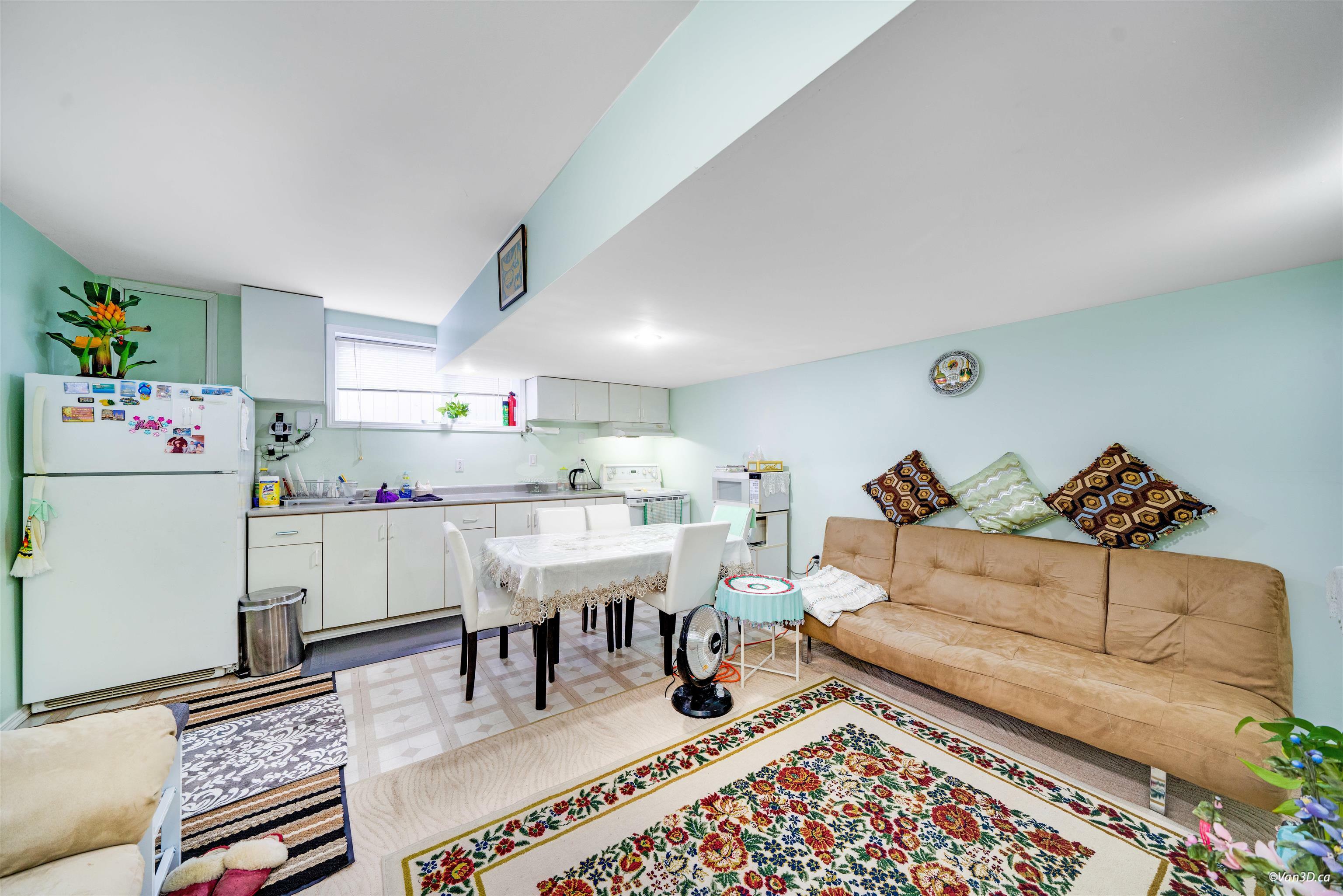 Photo de la propriété: 1359 E 64th Avenue BC V5X 2P2