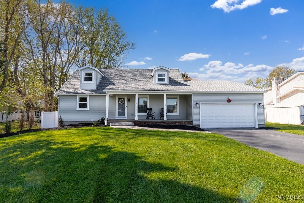 Property Photo:  22 Brandywine Drive  NY 14072 