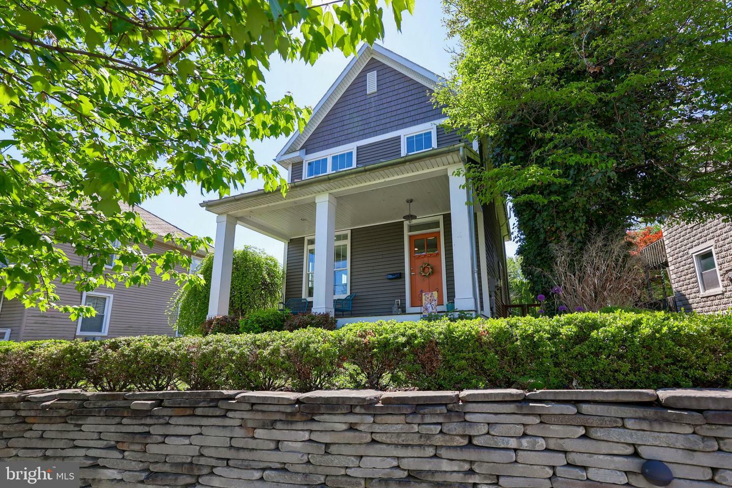 Property Photo: 356 N Broad Street PA 17543