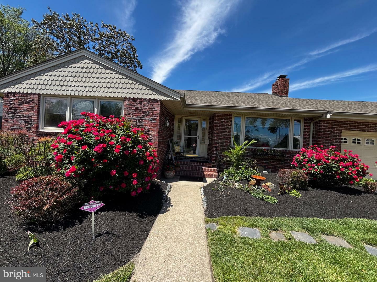 Property Photo: 1 Somerset Avenue MD 21613