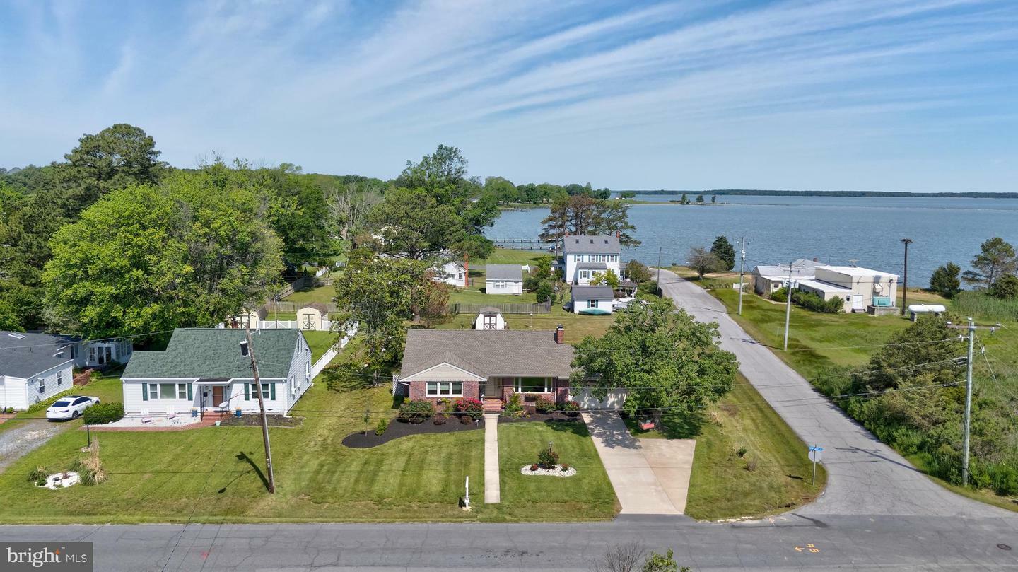 Property Photo: 1 Somerset Avenue MD 21613