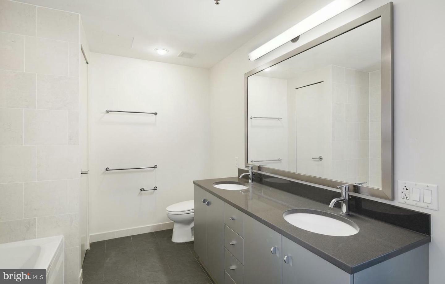 Property Photo: 2101 Market Street 2801 PA 19103