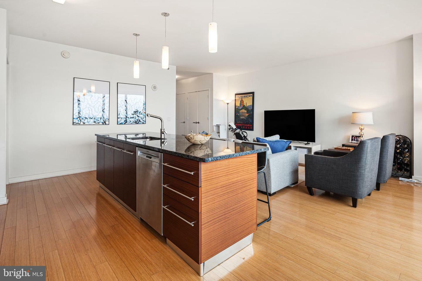 Property Photo: 2101 Market Street 2801 PA 19103