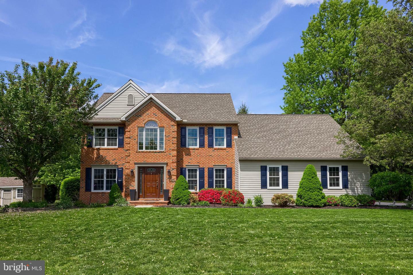 315 Royal Hunt Way  Lititz PA 17543 photo