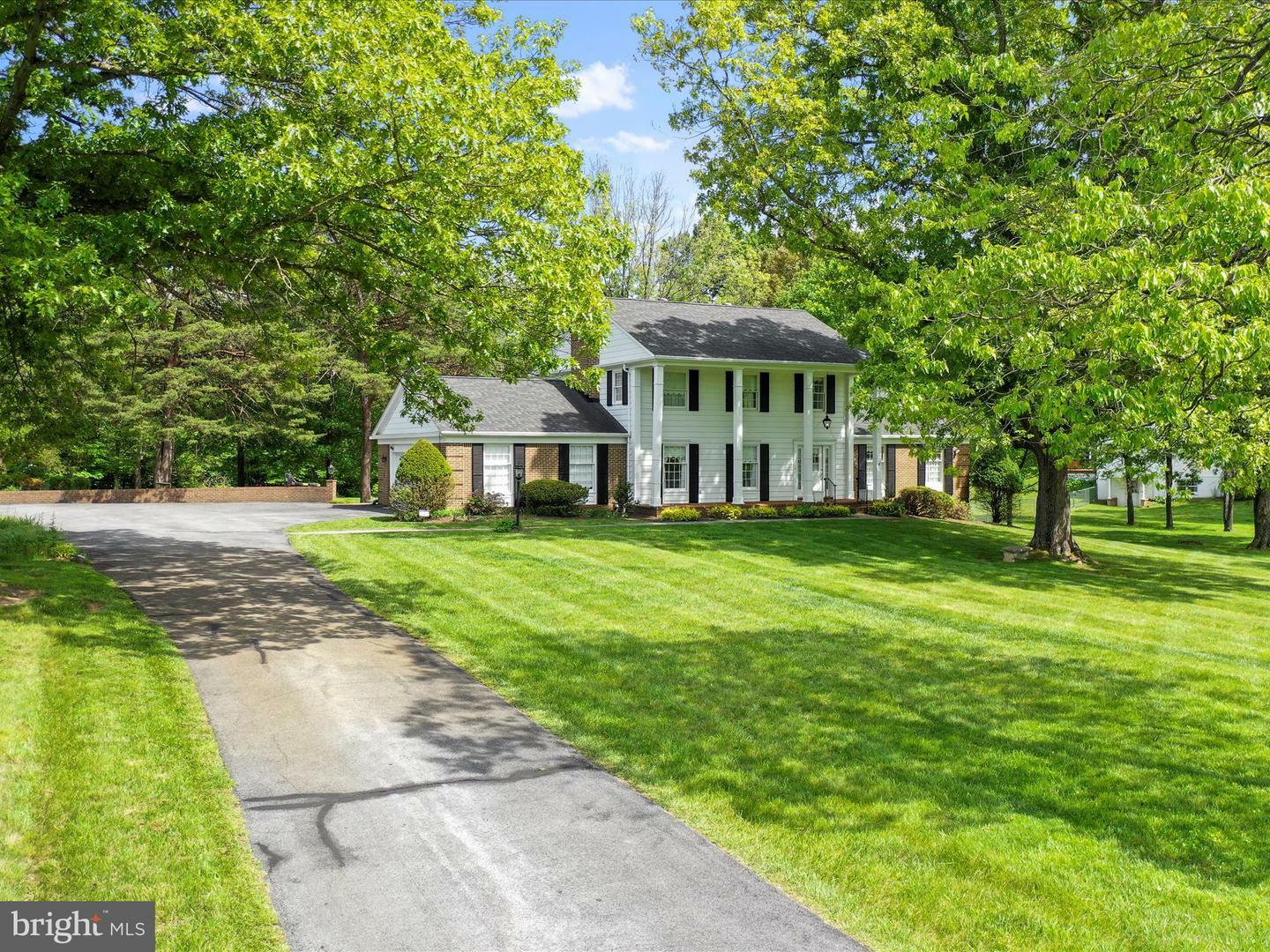 Property Photo: 137 S River Road VA 22630